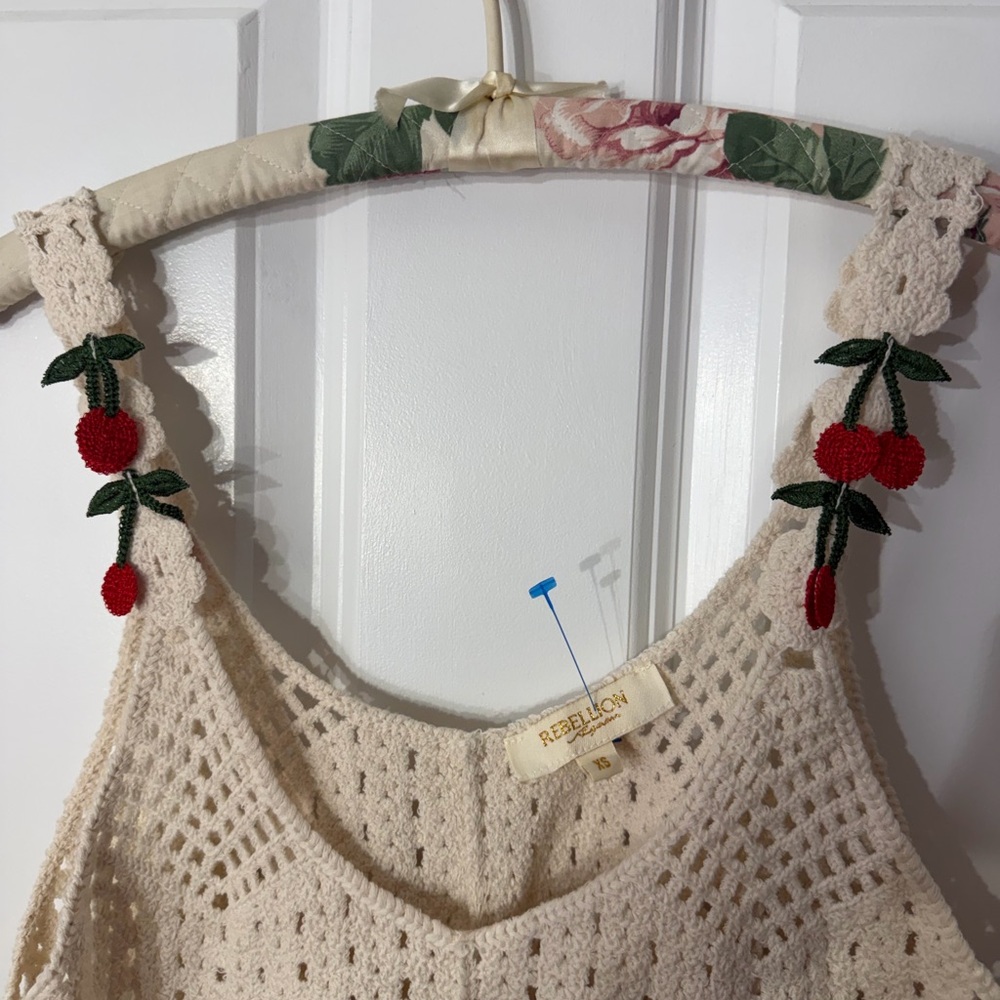 Rebellion Cream Crochet Tank Top with Cherry Appliqués - Picture 4 of 10